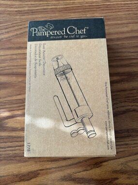 New Pampered Chef Accent Decorator